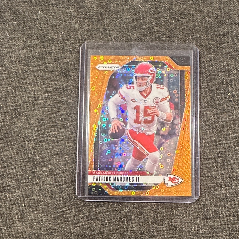 🔥 SOLD 🔥 Patrick Mahomes Panini Prizm Orange Disco